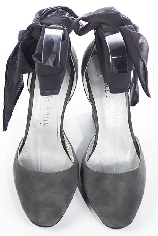 Dove grey women's open side shoes, with a scarf around the ankle. Round toe. Very high wedge heels. Top view - Florence KOOIJMAN